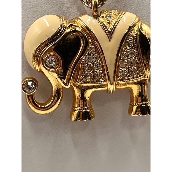 Kenneth Jay Lane KJL Vintage Avon Elephant Enamel Trunk Up Lucky Brooch Pendant - Picture 3 of 8